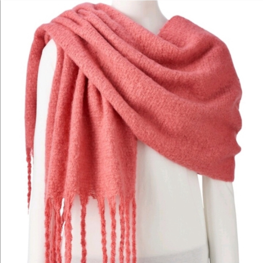 Lauren Conrad Pink Fuzzy Winter Women’s Scarf